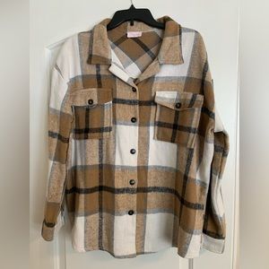 Pink Lily XL brown/tan creme long sleeve shacket. Only worn a few times.